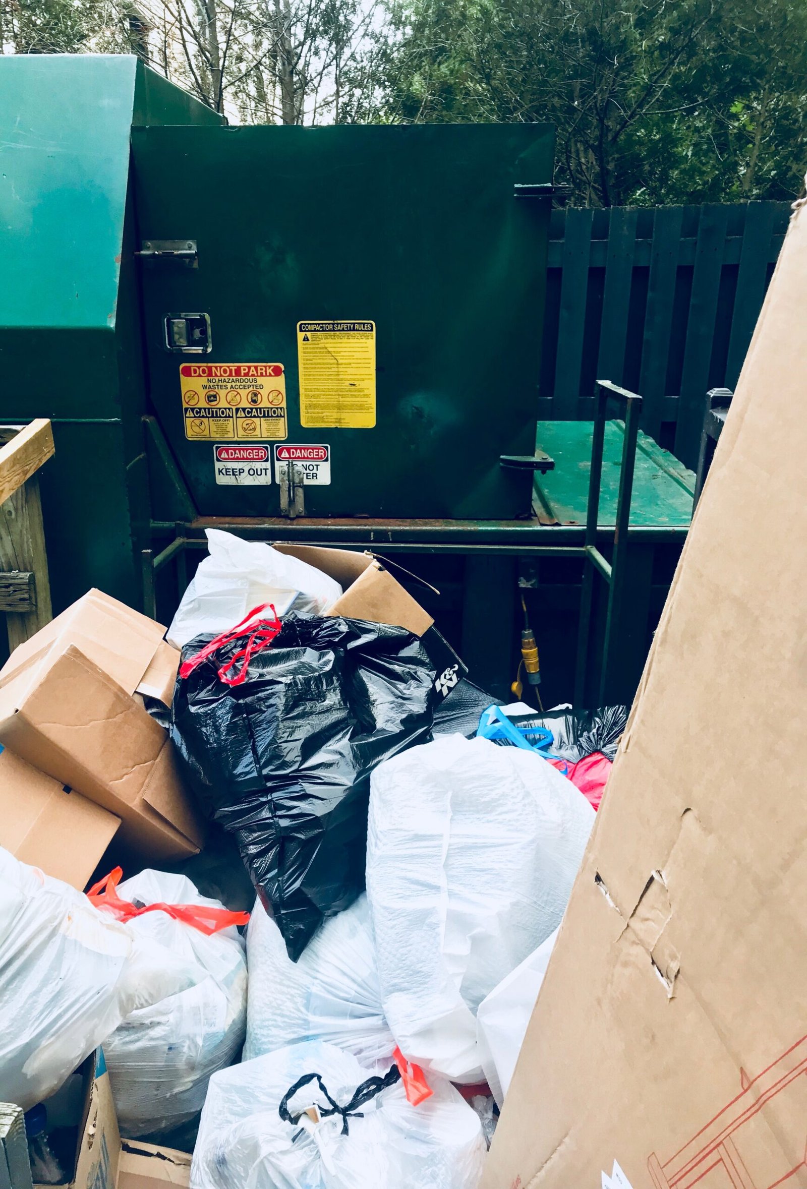 We Kleen Clutter West GA Compactor Overflow Cleanup