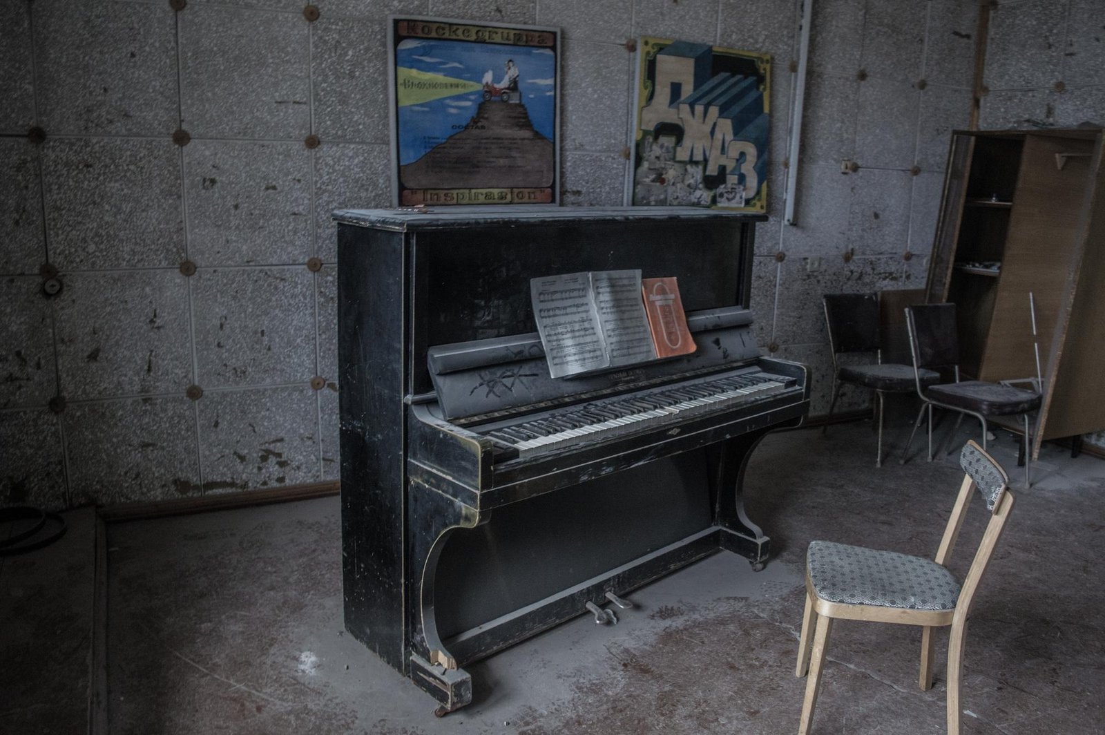 We Kleen Clutter Piano Removal Service in West, GA