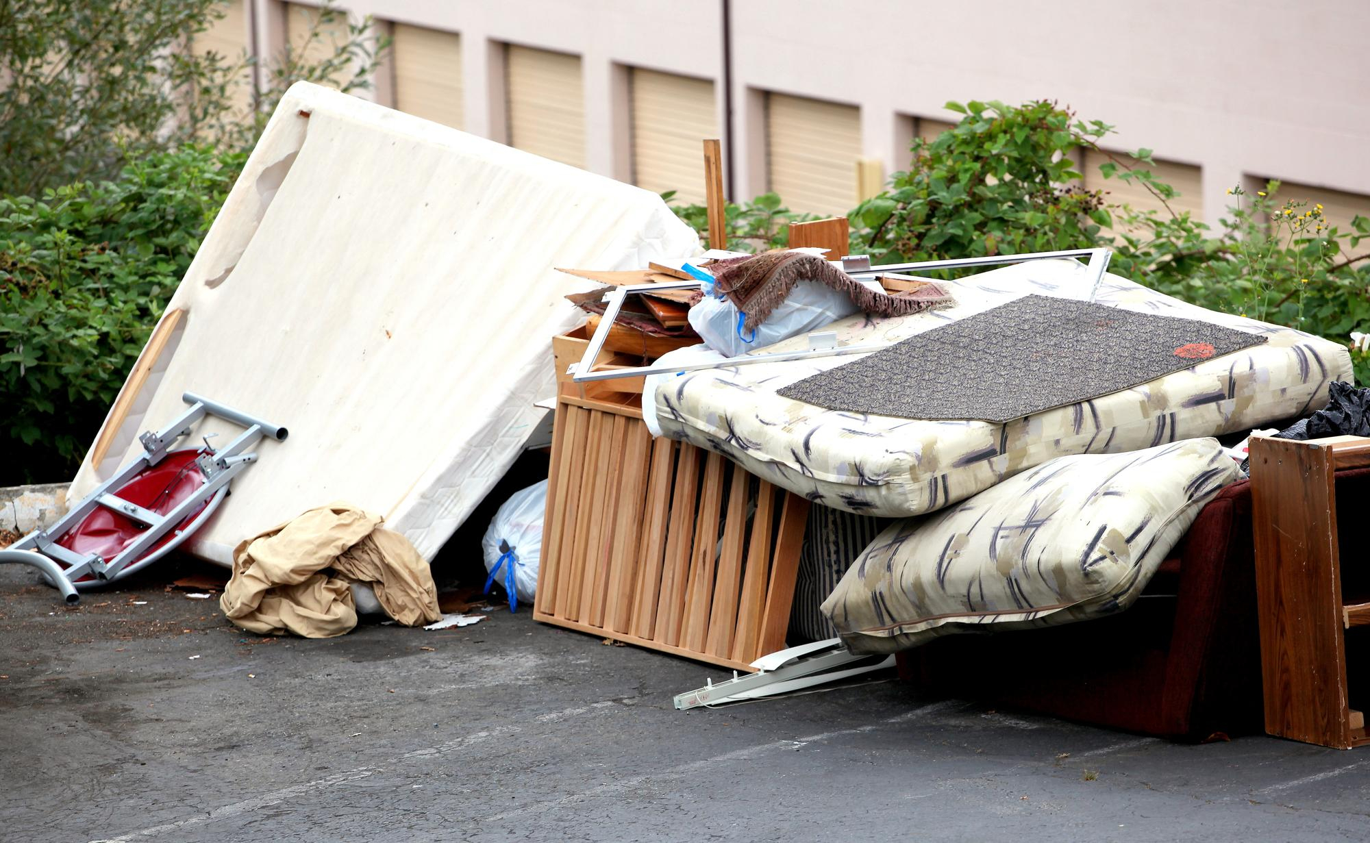 We Kleen Clutter Mattress Removal Service in West, GA