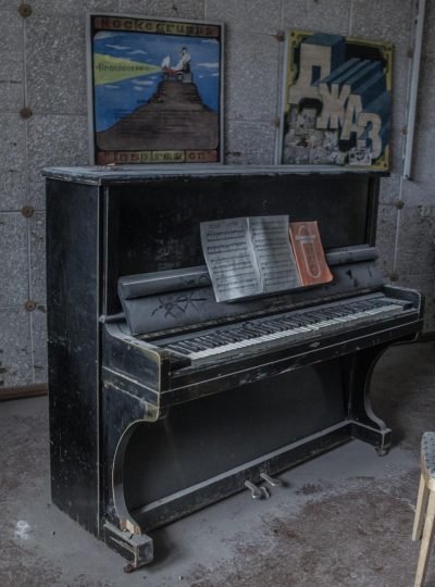 We Kleen Clutter Piano Removal Service in West, GA