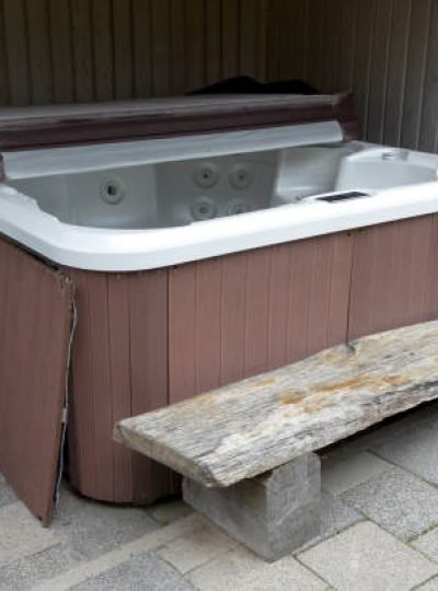 We Kleen Clutter West GA Hot Tub Removal